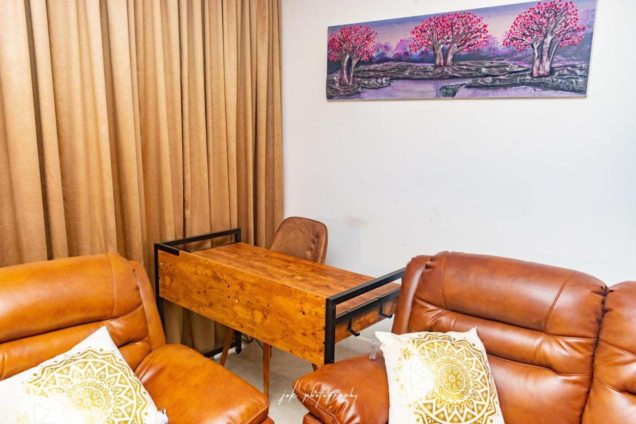 Luxury 2 Bedroom Apartment With Huge Balcony , Pool, Gym At Tribute House Accra Exterior photo